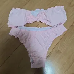 フリル付きピンクビキニ バンドゥ