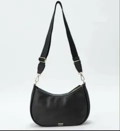 【未使用】2025ss ラシット　牛革　レザー　ハーフムーン　ショルダー　黒 未使用】2025ss ラシット 牛革 レザー ハーフムーン ショルダー 黒