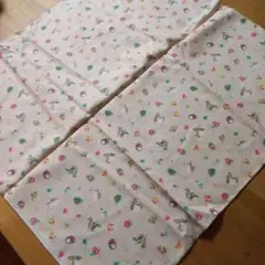 小動物プリントの綿生地