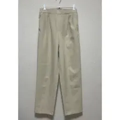 ベージュ パンツ