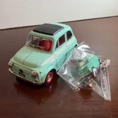フィアット　fiat ミニカー　majani チョコレートのサムネイル