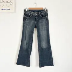 キャメルロード　デニムパンツ　美シルエット　脚長効果　セミフレア　カジュアルのサムネイル