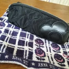 マリークワント キルティング ブラックポーチ　ペンケース