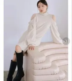 SNIDEL スナイデル シースルーショルダーミニニットワンピース アイボリー