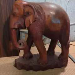 木製象の彫刻　高さ50cm