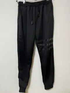 (新品未使用)ブラック ストライプジャージパンツ