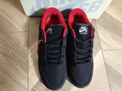 Supreme × Nike SB Dunk Low 