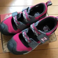 美品 ニューバランス 水陸両用ウォーターシューズ ピンク 20㎝