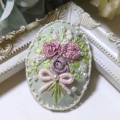 くるみボタン刺繍　ブローチ　パステル　オーバル　オリジナル