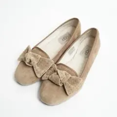 【未使用級】UGG フラットシューズ スタッズ スエード ボア リボン 23.5