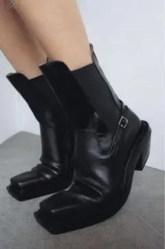 完売品　ZARA スクエアトゥハイヒールレザーアンクルブーツ 38 裏張り済み