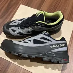 登山靴 スニーカー
