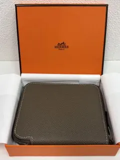 【極美品】HERMES シルクイン コンパクト 財布 エトゥープのサムネイル