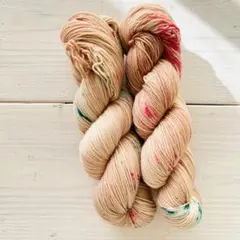 手染め毛糸◯東欧ノスタルジア◯ 手刺繍のリネン(merino80) 1カセ