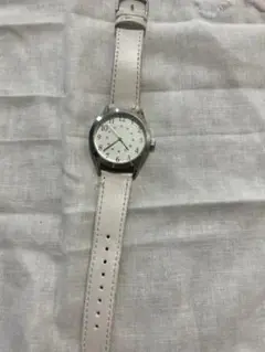 ホワイトレザー腕時計(クォーツ)