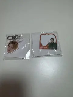DOYOUNG キーホルダー 付箋