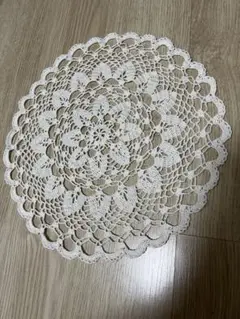 アイボリー 花模様 レース編み ドイリー 約30cm