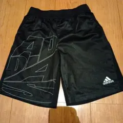 adidas ブラック ハーフパンツ サイズ150