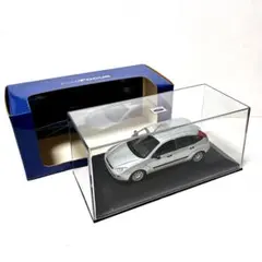 新品　ミニカー　1/43『Ford Focus 2000 GHIA』シルバー 新品 ミニカー 1/43『Ford Focus 2000 GHIA』シルバー - メルカリ
