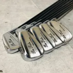 Item thumbnail for item 18437261-897f-45a7-aa04-e21bd7a9a379