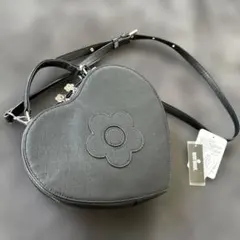 MARY QUANT ハート型　ショルダーバッグ　マリークワント　マリクワのサムネイル
