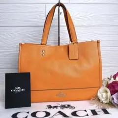 美品☆COACHコーチ トートバッグ シボ革 オレンジ レザー チャーム