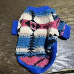 フリース犬服 青とピンクの幾何学模様