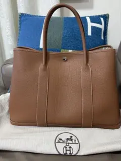 Item thumbnail for item 3bb9929f-2554-4632-965e-4b33cbe11f80