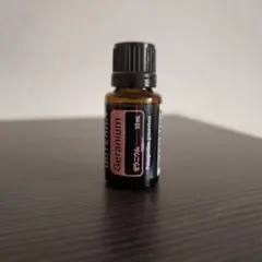 doTERRA ドテラ ゼラニウム エッセンシャルオイル 15mL - メルカリ