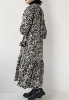 ジャーナルスタンダードレリューム／コントラストステッチフラワーワンピース