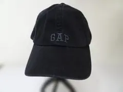GAP ロゴ刺繍 キャップ ブラック 中古品　Mイ-648のサムネイル