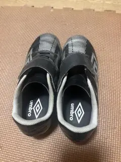 umbro サッカーシューズ 黒/グレー ベルクロ　20㎝