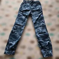 GapKids カモフラージュ柄 ロングパンツ　ブルー１５０のサムネイル