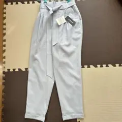 ロートレアモン　テーパードパンツ