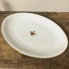 【宮内庁御用達　深川製磁】 陶器製　 金彩　ボタン　牡丹柄　オーバル皿　大皿