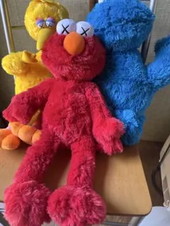 2026年最新】ユニクロ kaws ぬいぐるみの人気アイテム - メルカリ
