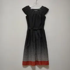 美品 ローラアシュレイ LAURA ASHLEY ベルト付き フレアワンピース