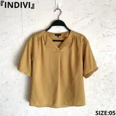【INDIVI】ターンネックブラウス　半袖ギャザーブラウス　からし色　05