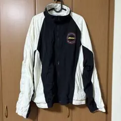 ナイロンジャケット 黒と白