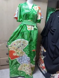 ま*み様 振袖 着物リメイク ドレス 着物袖風 和柄 ワンピース 総刺繍