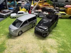 トミカ ヴェルファイア ミニカー　2台セット　まとめ売り　シルバー　ブラックのサムネイル