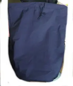 UNIQLO バケツ型リュック