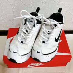 NIKE AIRMAX スニーカー ホワイト×ブラックのサムネイル