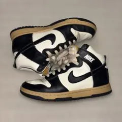 Item thumbnail for item cd4348a5-32bb-43f8-84e4-70934b944e7b