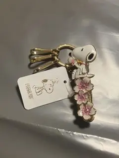 新品スリーカラット　スヌーピーと桜　バッグキークリップ
