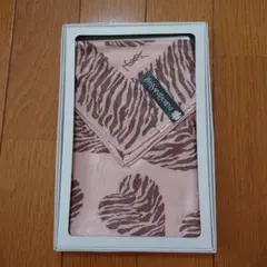 Yves Saint Laurent ハートゼブラ柄ハンカチ