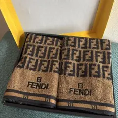 未使用品 FENDIフェイスタオル 2枚セット（箱無し発送です）のサムネイル