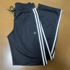 アディダス　トレーニングパンツ　黒　３本ライン　レディース