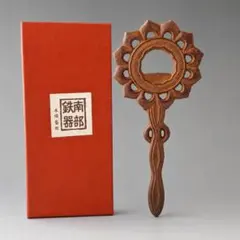 未使用✨南部鉄器 栓抜き 菊花文 レトロ 本場盛岡 箱付きアンティークのサムネイル