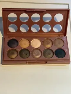 NYX Dusk til Dawn アイシャドウパレットのサムネイル
